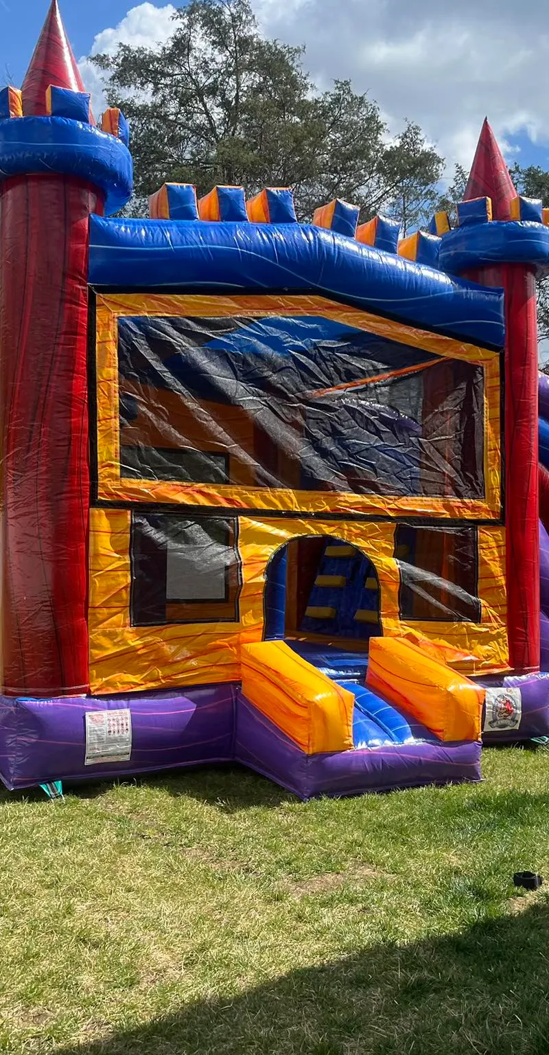 Wacky Castle Deluxe Jumper